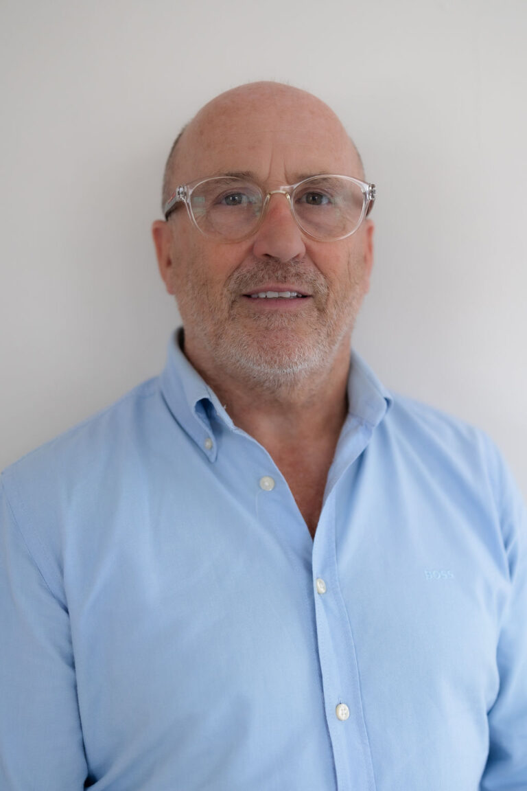 Tim Oliver